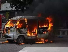 汽车自燃多少伏电压 汽车自燃多少伏电压