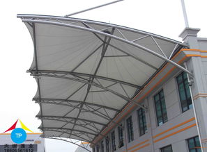 汽车雨棚斜度多少好看