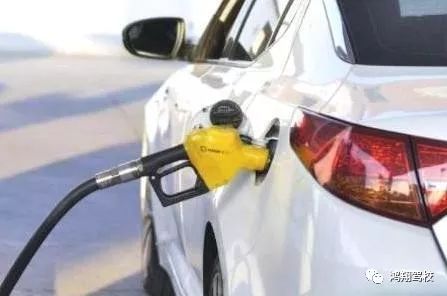 加汽车油都有多少 加汽车油都有多少