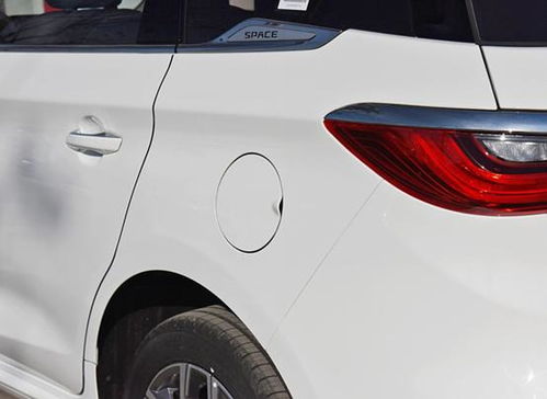 比亚迪汽车油箱多少升