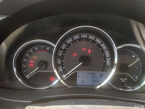 汽车剩多少公里报警