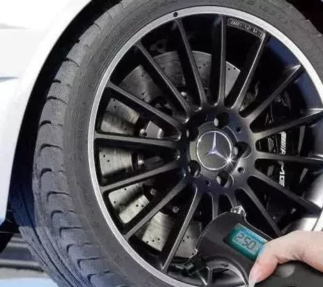 汽车时速多少爆胎