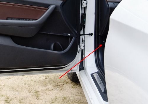 汽车obd接口多少v