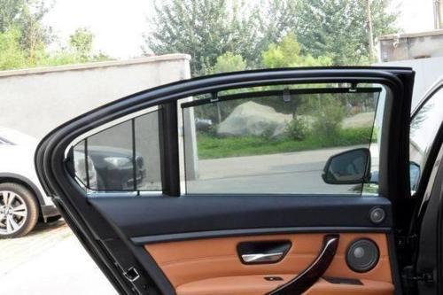 汽车亮度多少最好看