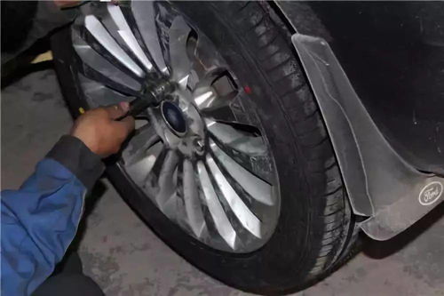 汽车胎壁厚多少