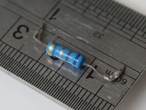 汽车上电阻多少w 汽车上电阻多少w