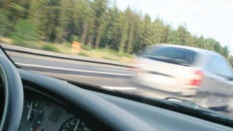 汽车的自重是多少