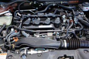 正常汽车多少缸合适