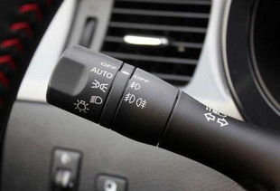 正常汽车远光灯多少流明