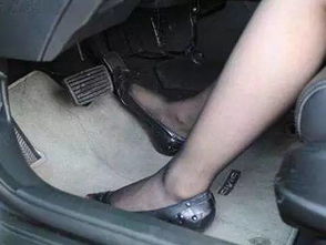 汽车多少挡先踩刹车