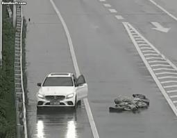 汽车雨布大概多少斤