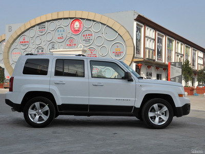 美国吉普汽车油耗多少