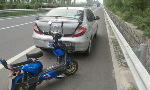 汽车撞助动车赔偿多少