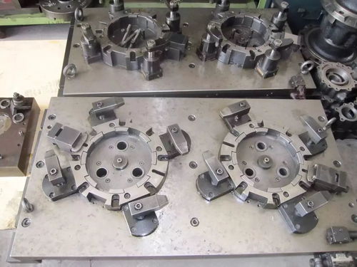 汽车夹具精度多少合适