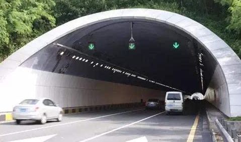 恐龙汽车隧道多少米