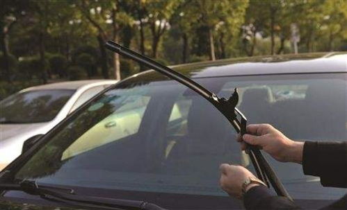 汽车雨刷油耗多少