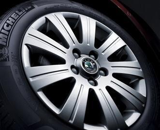 汽车汽压冬天多少合适 汽车汽压冬天多少合适