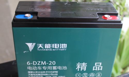 汽车小电瓶多少伏