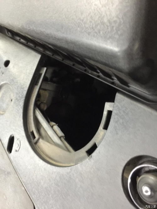 汽车更换近光灯多少费用