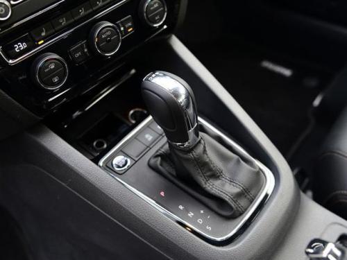 汽车显示可行多少公里