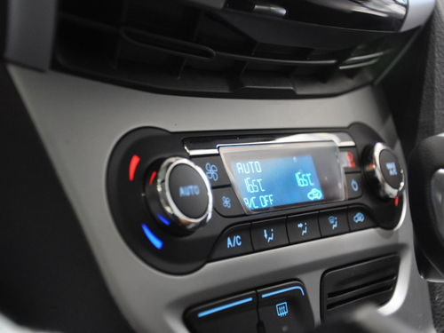 夏季汽车转速多少正常