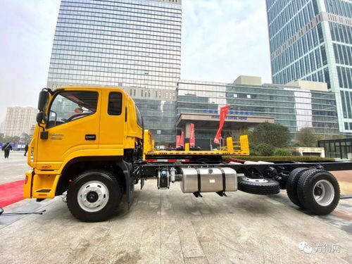 重载汽车多少吨以上