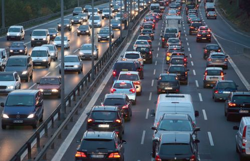 汽车数量有多少吨