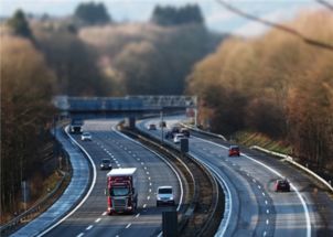 汽车高速车速多少合适