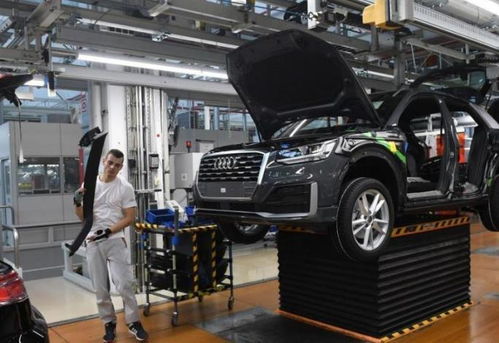 汽车出厂有多少油