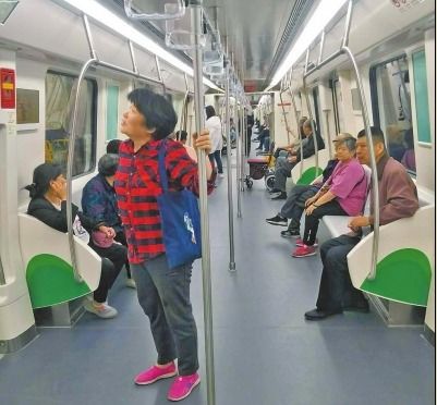 地铁比汽车安全多少