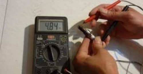 汽车打火多少伏电压