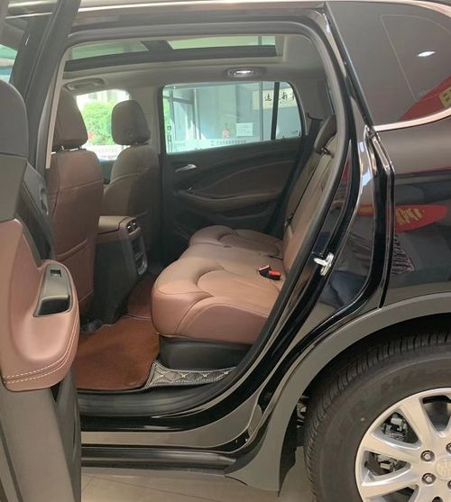 汽车放点气能降多少