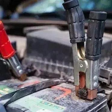 汽车断开负极电压多少