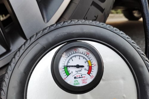 汽车胎压到200多少