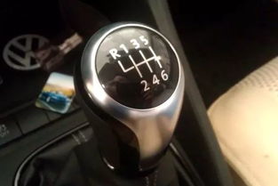 汽车转速多少要加档