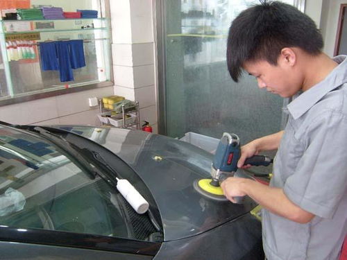 汽车除锈打蜡大概多少