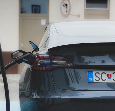 最早的汽车续航多少