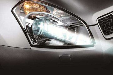 汽车后灯亮度多少合适