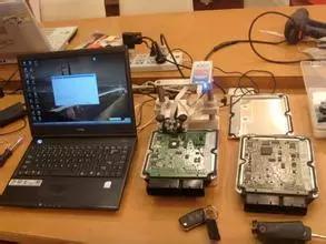 汽车电脑ecu电压多少