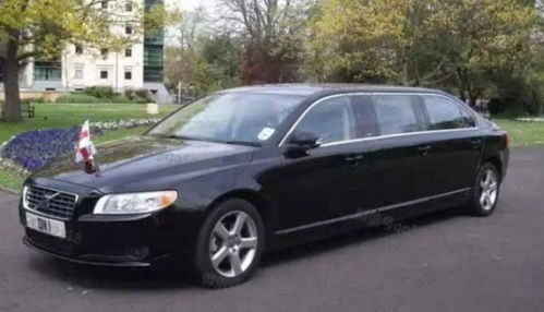 汽车在多少吨左右