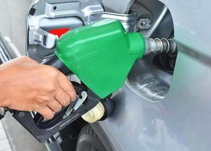 轿车汽车油箱多少升