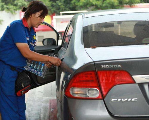 汽车多少油量加油最好