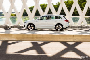 汽车坐姿拍照要求多少