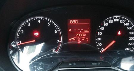 汽车水温多少时启动