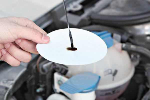 汽车每年换多少机油 汽车每年换多少机油
