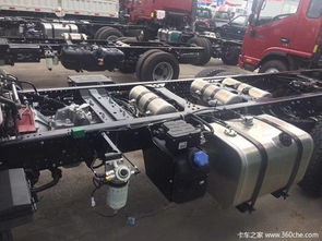 重载汽车是多少吨