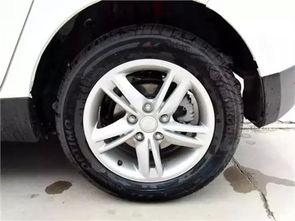 秋季汽车胎压多少