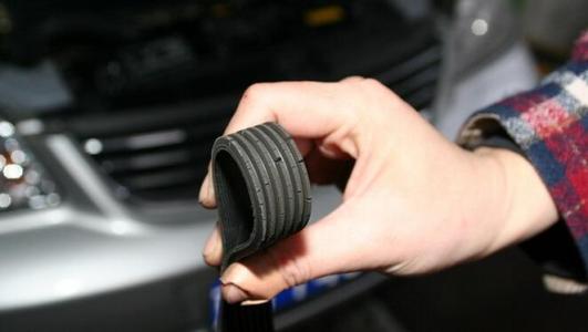 汽车皮带张力多少