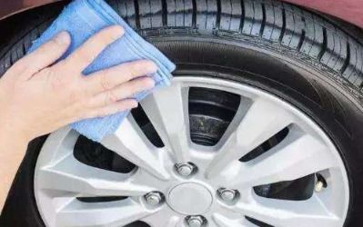 汽车正常胎打多少