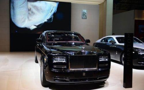 大型普通汽车定员多少